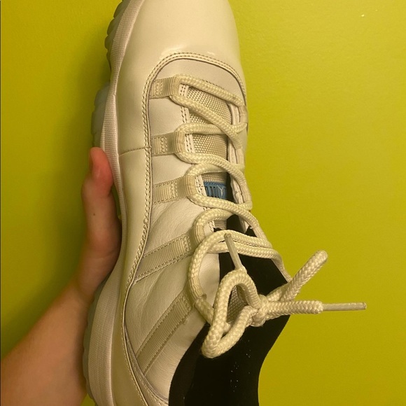 Size 11.5 Jordan 11 low retro legend blue (worn twice) main image 3